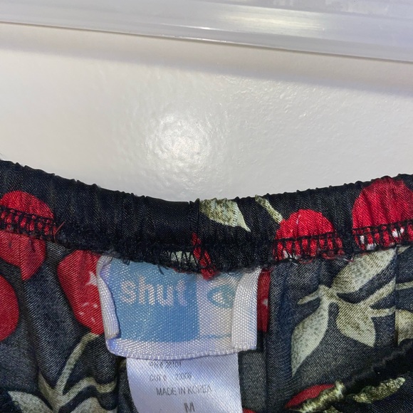 Silk cherry pants - Picture 3 of 3